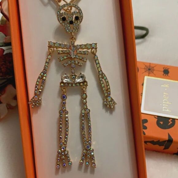 NEW PIPER K SKELETON FUNNY BONES NECKLACE - Picture 3 of 7